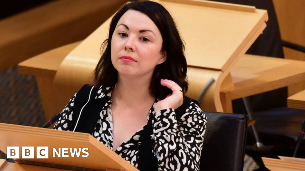MSP Lennon says conduct at Holyrood has 'deteriorated'